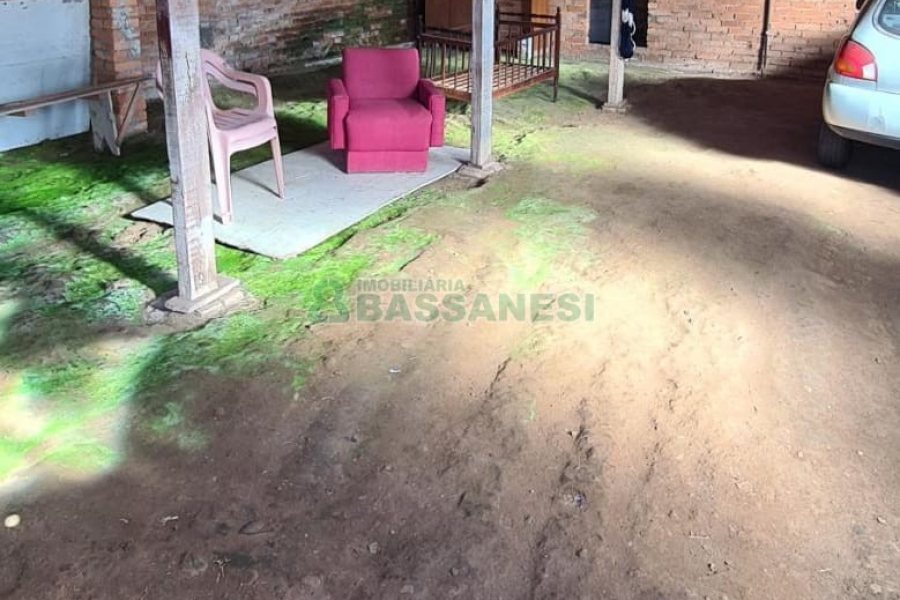 Casa com 188m², 3 dormitórios, 1 vaga, no bairro Jardim das Hortências em Caxias do Sul para Comprar