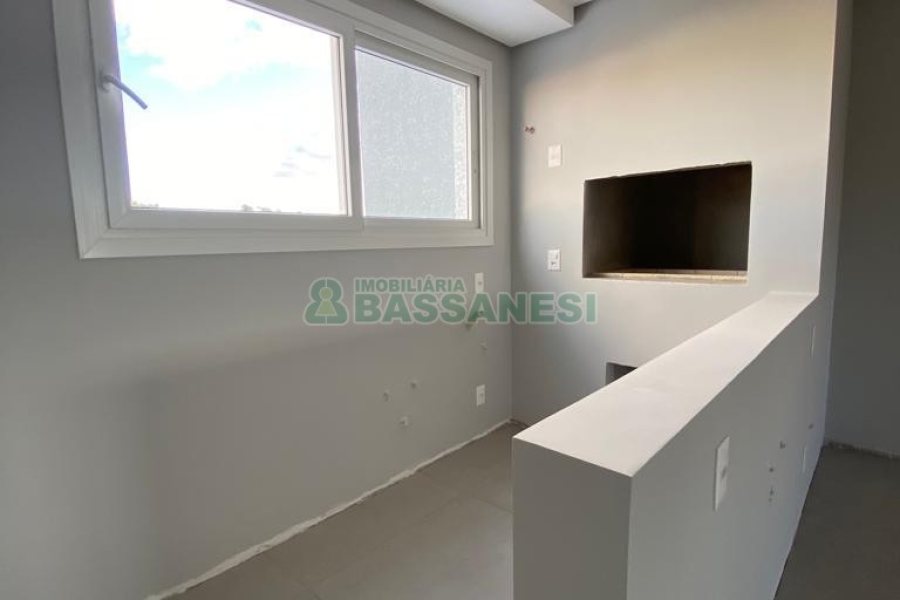 Apartamento com 70m², 2 dormitórios, 2 vagas, no bairro Santa Catarina em Caxias do Sul para Comprar
