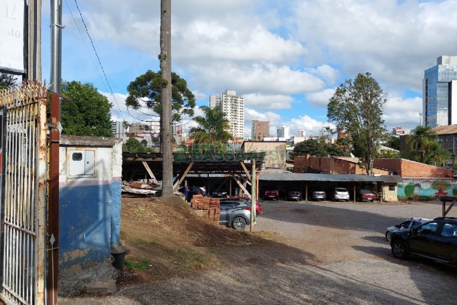 Terreno, no bairro Pio X em Caxias do Sul para Comprar