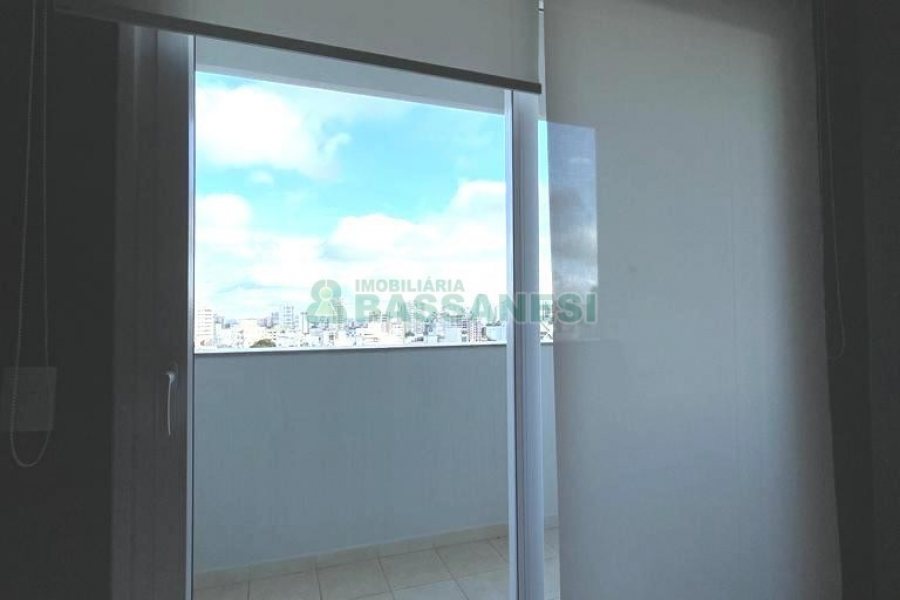 Apto Mobiliado com 52m², 1 dormitório, 1 vaga, no bairro Lourdes em Caxias do Sul para Alugar