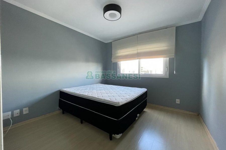 Apto Mobiliado com 52m², 1 dormitório, 1 vaga, no bairro Lourdes em Caxias do Sul para Alugar