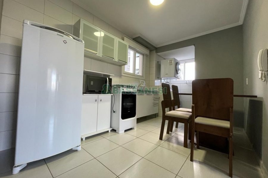 Apto Mobiliado com 52m², 1 dormitório, 1 vaga, no bairro Lourdes em Caxias do Sul para Alugar