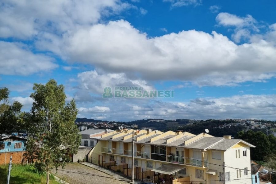 Apartamento com 55m², 2 dormitórios, 1 vaga, no bairro São Victor COHAB em Caxias do Sul para Comprar