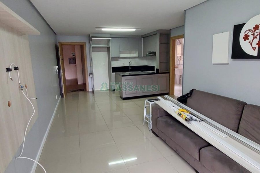Apto Mobiliado com 93m², 3 dormitórios, 1 vaga, no bairro Charqueadas em Caxias do Sul para Alugar