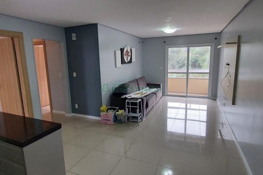 Apto Mobiliado com 93m², 3 dormitórios, 1 vaga, no bairro Charqueadas em Caxias do Sul para Alugar