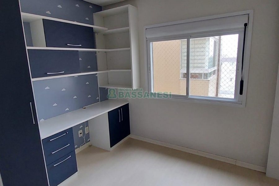 Apto Mobiliado com 93m², 3 dormitórios, 1 vaga, no bairro Charqueadas em Caxias do Sul para Alugar
