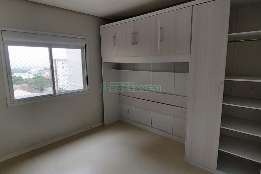 Apto Mobiliado com 93m², 3 dormitórios, 1 vaga, no bairro Charqueadas em Caxias do Sul para Alugar