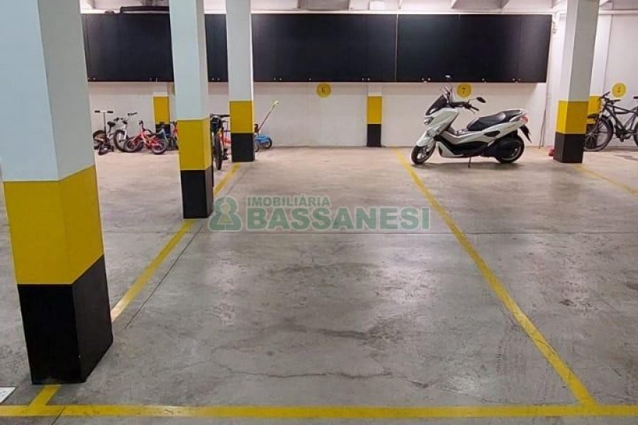 Apto Mobiliado com 93m², 3 dormitórios, 1 vaga, no bairro Charqueadas em Caxias do Sul para Alugar