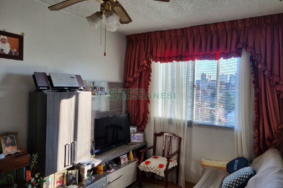 Apartamento com 57m², 2 dormitórios, 1 vaga, no bairro Jardim América em Caxias do Sul para Comprar