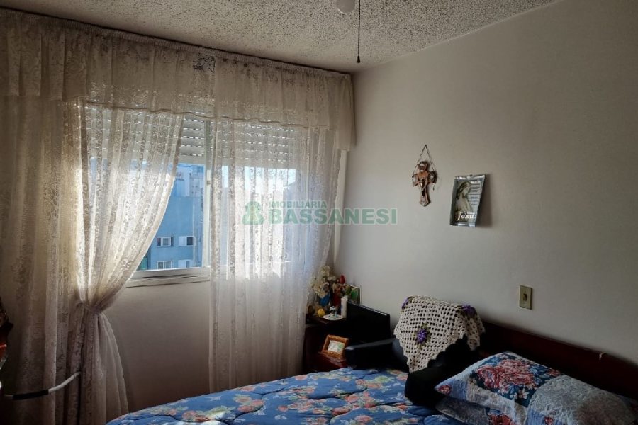 Apartamento com 57m², 2 dormitórios, 1 vaga, no bairro Jardim América em Caxias do Sul para Comprar