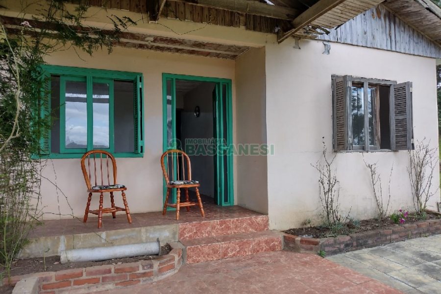 Chácara, 3 dormitórios, no bairro Vila Seca em Caxias do Sul para Comprar