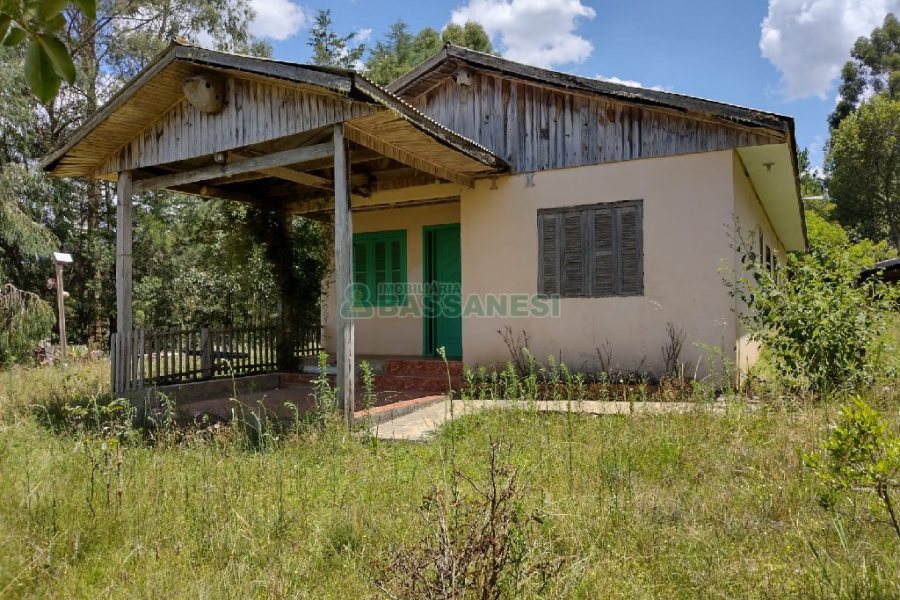 Chácara, 3 dormitórios, no bairro Vila Seca em Caxias do Sul para Comprar