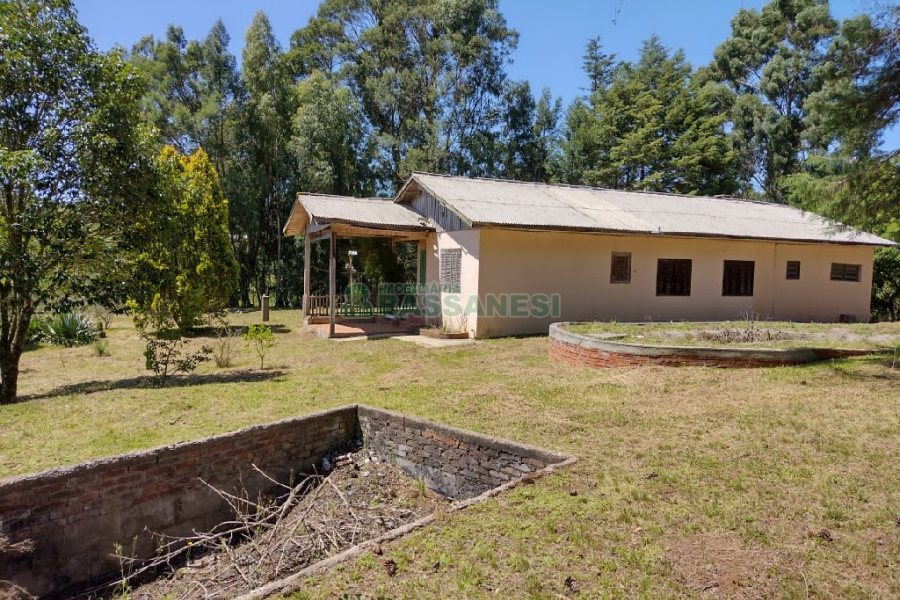 Chácara, 3 dormitórios, no bairro Vila Seca em Caxias do Sul para Comprar