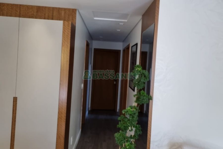 Casa com 114m², 3 dormitórios, 1 vaga, no bairro São Luiz em Caxias do Sul para Comprar