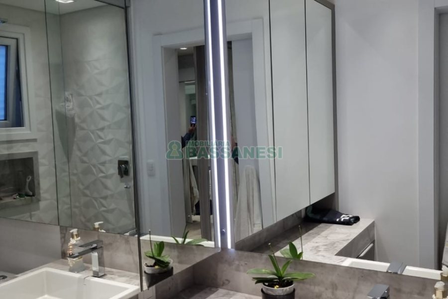 Casa com 114m², 3 dormitórios, 1 vaga, no bairro São Luiz em Caxias do Sul para Comprar