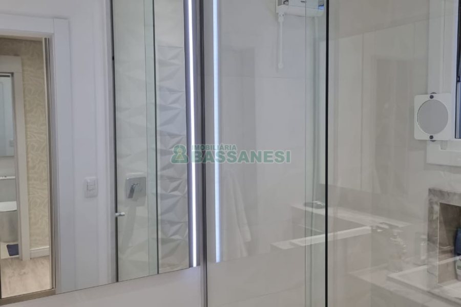 Casa com 114m², 3 dormitórios, 1 vaga, no bairro São Luiz em Caxias do Sul para Comprar