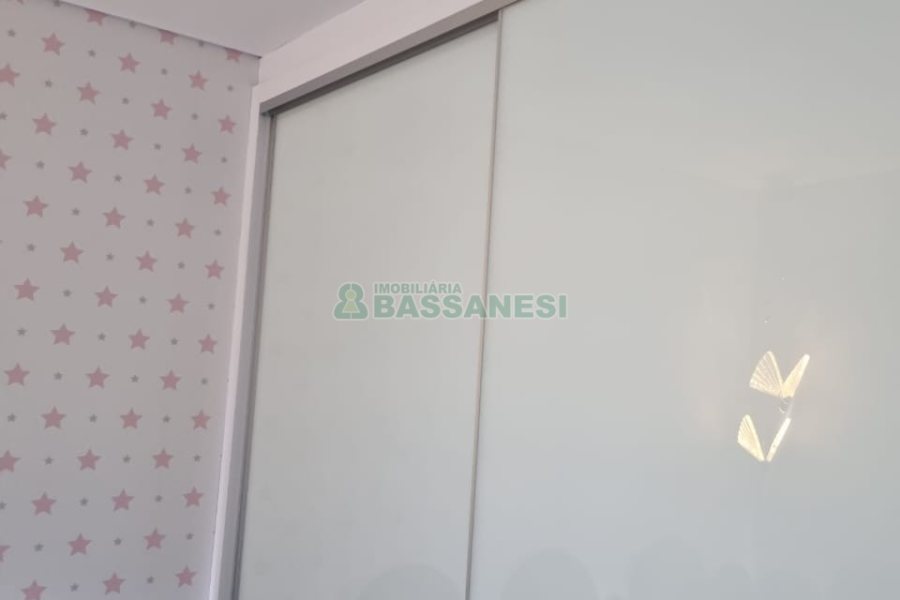 Casa com 114m², 3 dormitórios, 1 vaga, no bairro São Luiz em Caxias do Sul para Comprar