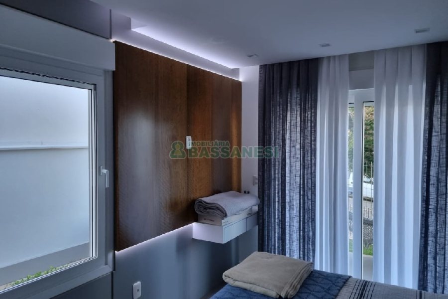 Casa com 114m², 3 dormitórios, 1 vaga, no bairro São Luiz em Caxias do Sul para Comprar