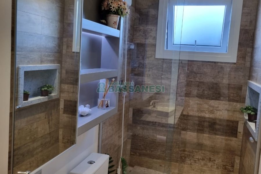 Casa com 114m², 3 dormitórios, 1 vaga, no bairro São Luiz em Caxias do Sul para Comprar