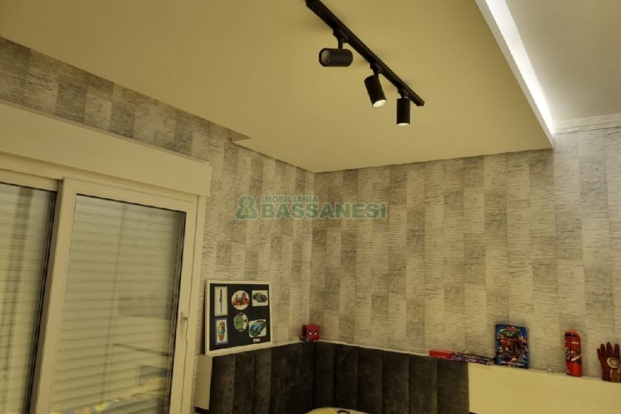Casa com 114m², 3 dormitórios, 1 vaga, no bairro São Luiz em Caxias do Sul para Comprar