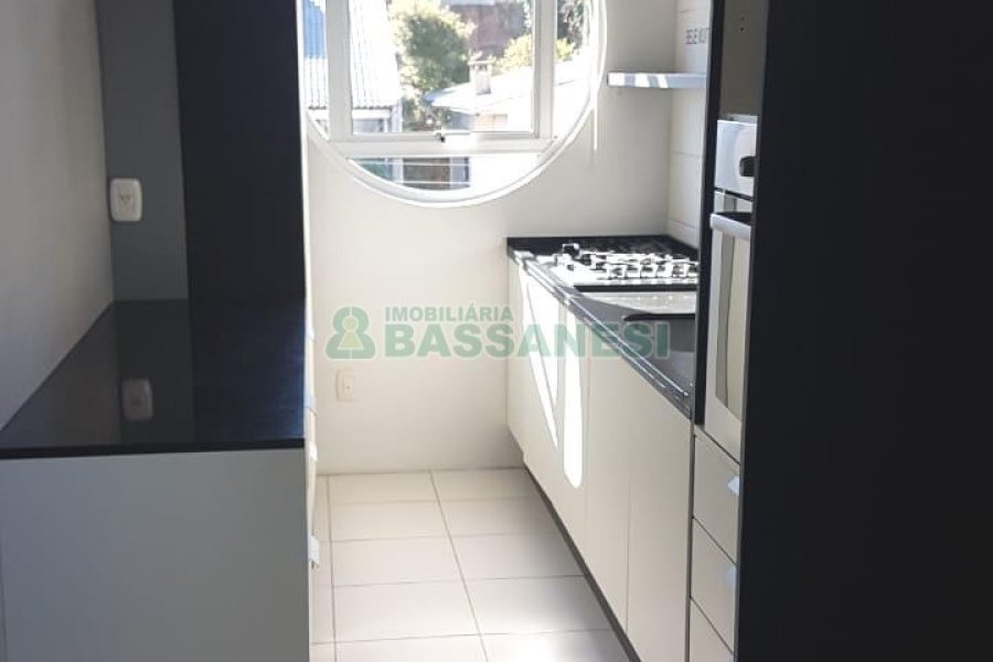 Apartamento com 96m², 2 dormitórios, 2 vagas, no bairro Petrópolis em Caxias do Sul para Comprar