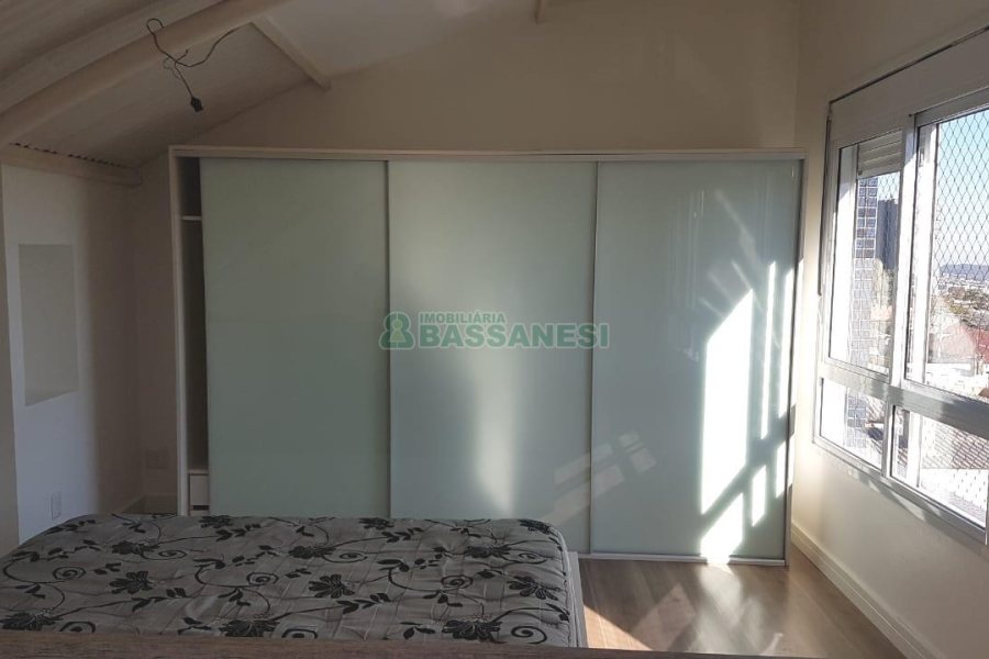 Apartamento com 96m², 2 dormitórios, 2 vagas, no bairro Petrópolis em Caxias do Sul para Comprar