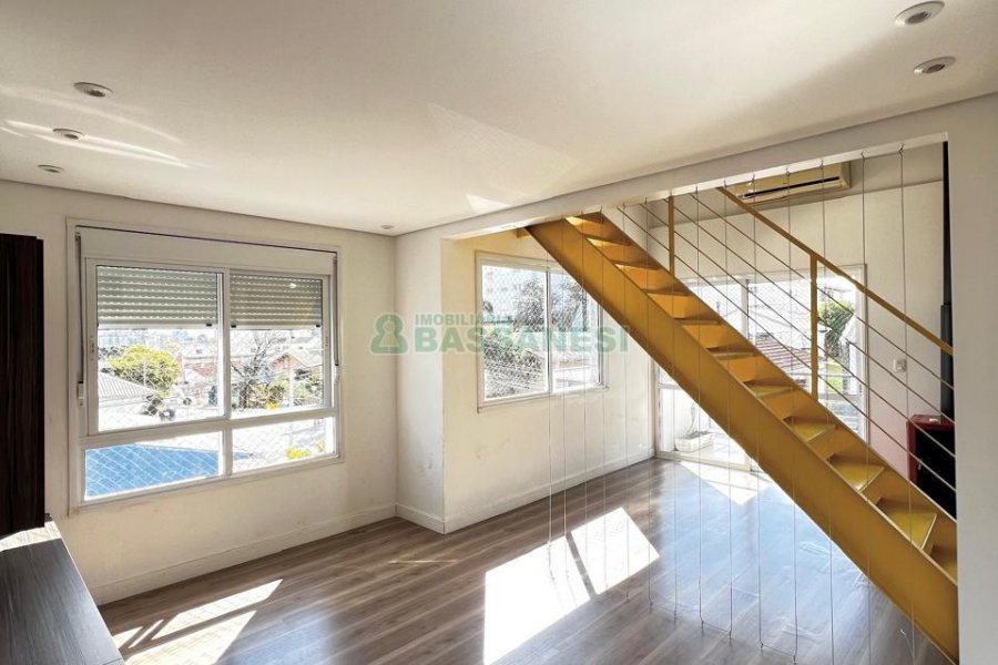 Apartamento com 96m², 2 dormitórios, 2 vagas, no bairro Petrópolis em Caxias do Sul para Comprar