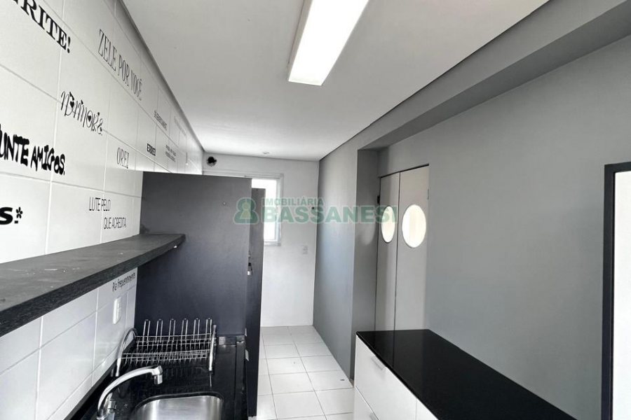 Apartamento com 96m², 2 dormitórios, 2 vagas, no bairro Petrópolis em Caxias do Sul para Comprar