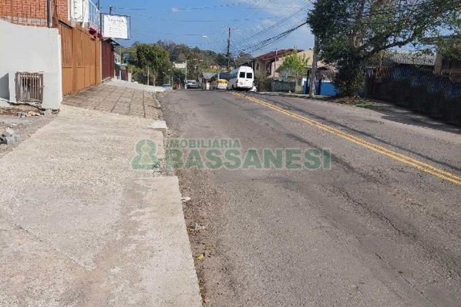 Pavilhão com 480m², no bairro Santa Fé em Caxias do Sul para Alugar
