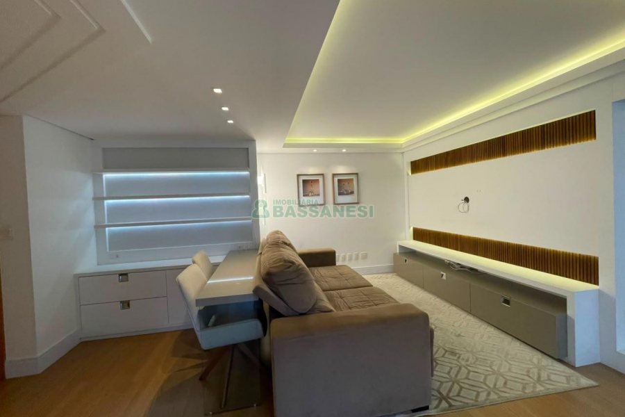 Apartamento com 98m², 3 dormitórios, 2 vagas, no bairro Sanvitto em Caxias do Sul para Comprar