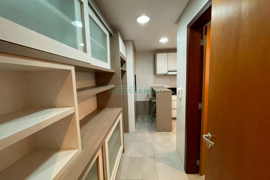 Apartamento com 98m², 3 dormitórios, 2 vagas, no bairro Sanvitto em Caxias do Sul para Comprar