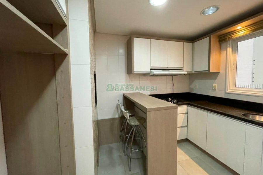 Apartamento com 98m², 3 dormitórios, 2 vagas, no bairro Sanvitto em Caxias do Sul para Comprar