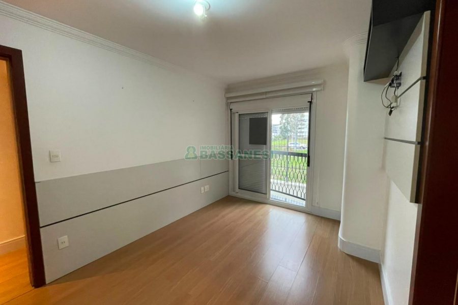 Apartamento com 98m², 3 dormitórios, 2 vagas, no bairro Sanvitto em Caxias do Sul para Comprar