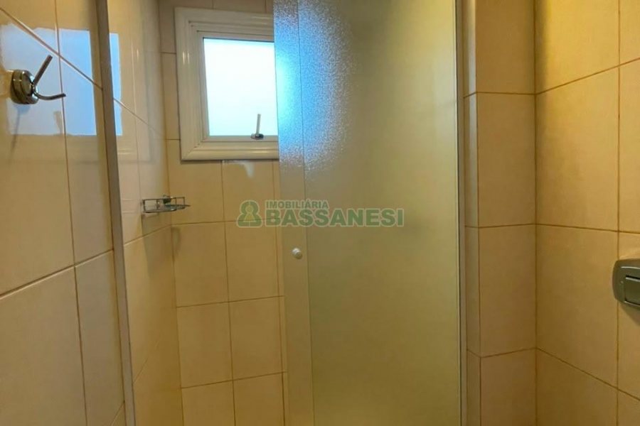 Apartamento com 98m², 3 dormitórios, 2 vagas, no bairro Sanvitto em Caxias do Sul para Comprar