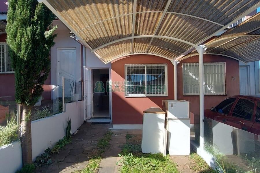 Sobrado com 57m², 2 dormitórios, 2 vagas, no bairro Santa Catarina em Caxias do Sul para Comprar