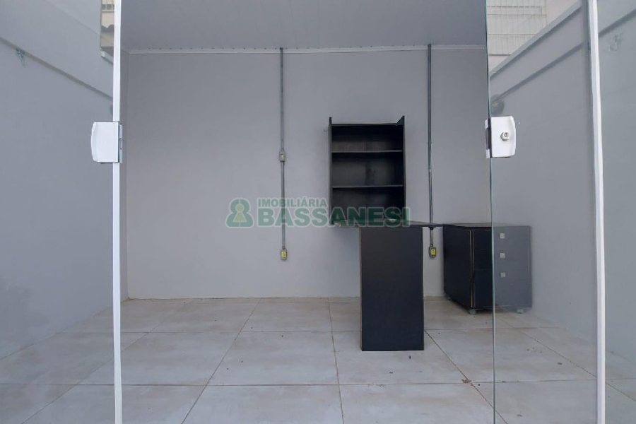 Sobrado com 57m², 2 dormitórios, 2 vagas, no bairro Santa Catarina em Caxias do Sul para Comprar