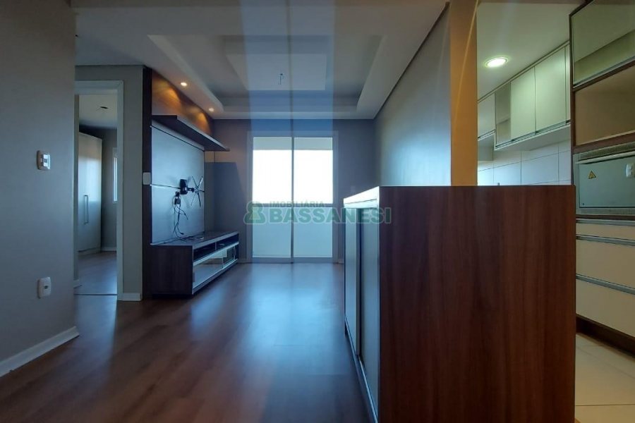 Apto Mobiliado com 54m², 2 dormitórios, 1 vaga, no bairro Santa Catarina em Caxias do Sul para Comprar