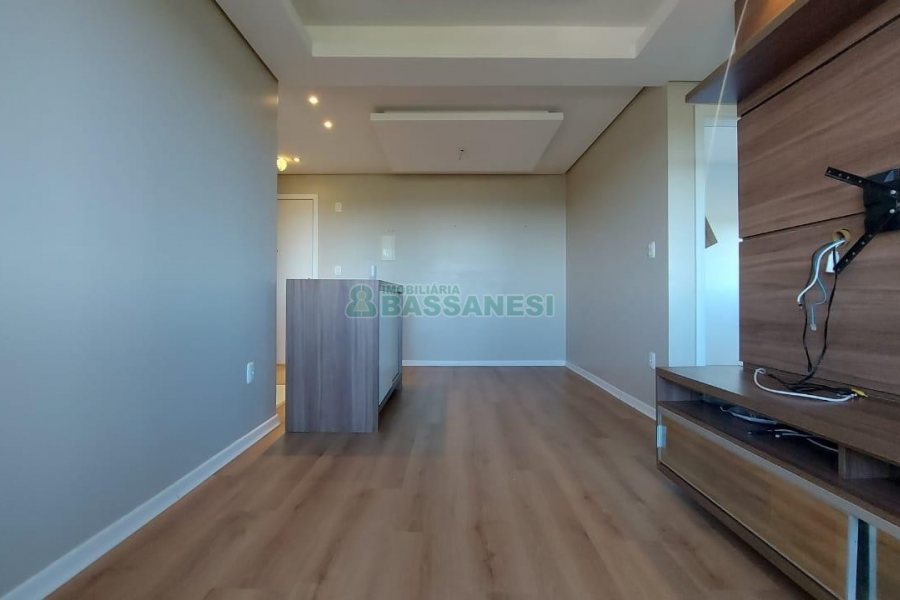 Apto Mobiliado com 54m², 2 dormitórios, 1 vaga, no bairro Santa Catarina em Caxias do Sul para Comprar