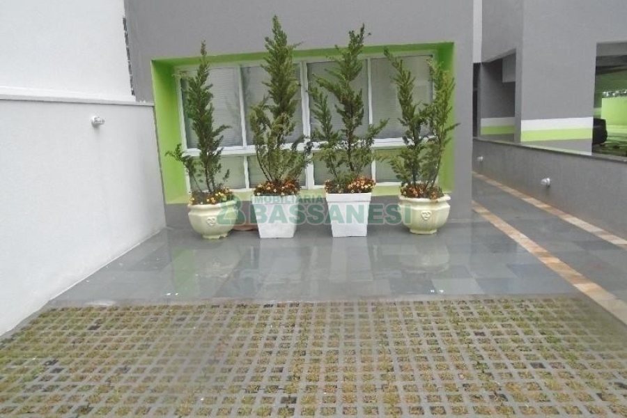 Apartamento com 63m², 2 dormitórios, 1 vaga, no bairro Petrópolis em Caxias do Sul para Comprar