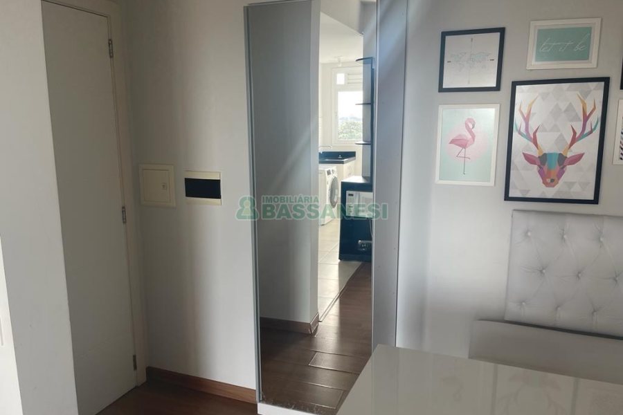 Apartamento com 63m², 2 dormitórios, 1 vaga, no bairro Petrópolis em Caxias do Sul para Comprar