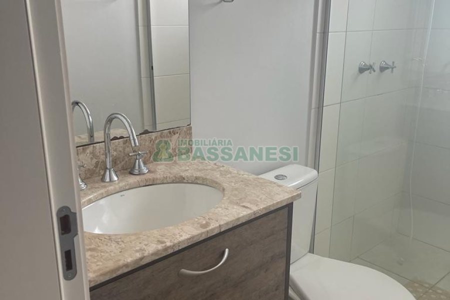 Apartamento com 63m², 2 dormitórios, 1 vaga, no bairro Petrópolis em Caxias do Sul para Comprar