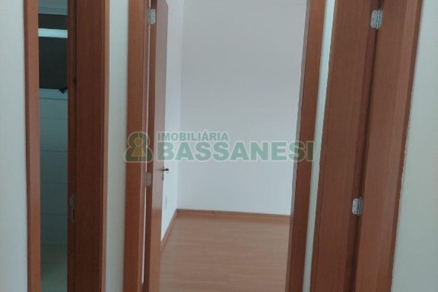 Apartamento com 62m², 2 dormitórios, 1 vaga, no bairro Desvio Rizzo em Caxias do Sul para Comprar