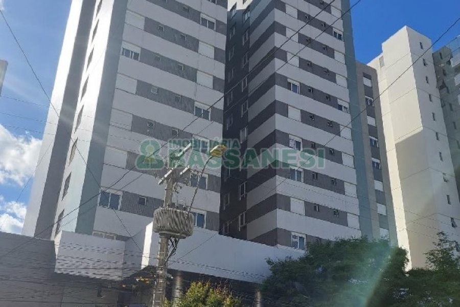 Apto Mobiliado com 55m², 1 dormitório, 1 vaga, no bairro Centro em Caxias do Sul para Alugar