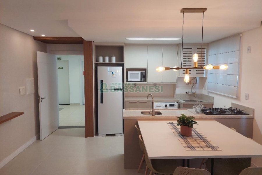 Apto Mobiliado com 55m², 1 dormitório, 1 vaga, no bairro Centro em Caxias do Sul para Alugar