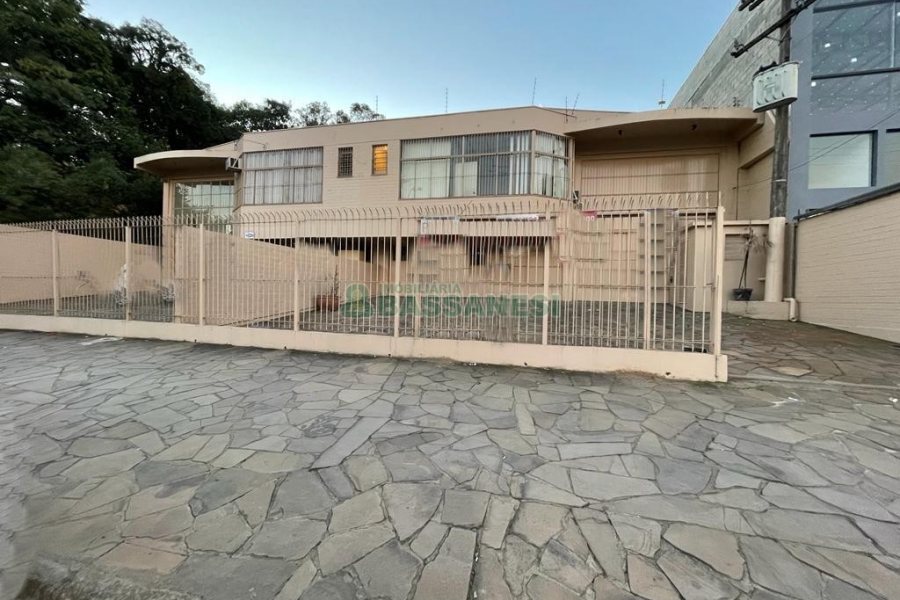 Pavilhão com 350m², no bairro Esplanada em Caxias do Sul para Alugar