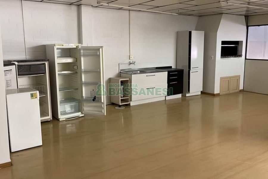 Pavilhão com 350m², no bairro Esplanada em Caxias do Sul para Alugar