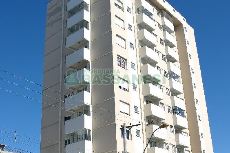 Apto Mobiliado com 50m², 1 dormitório, 1 vaga, no bairro Centro em Caxias do Sul para Alugar