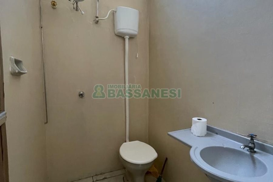 Loja com 190m², no bairro Jardelino Ramos em Caxias do Sul para Alugar