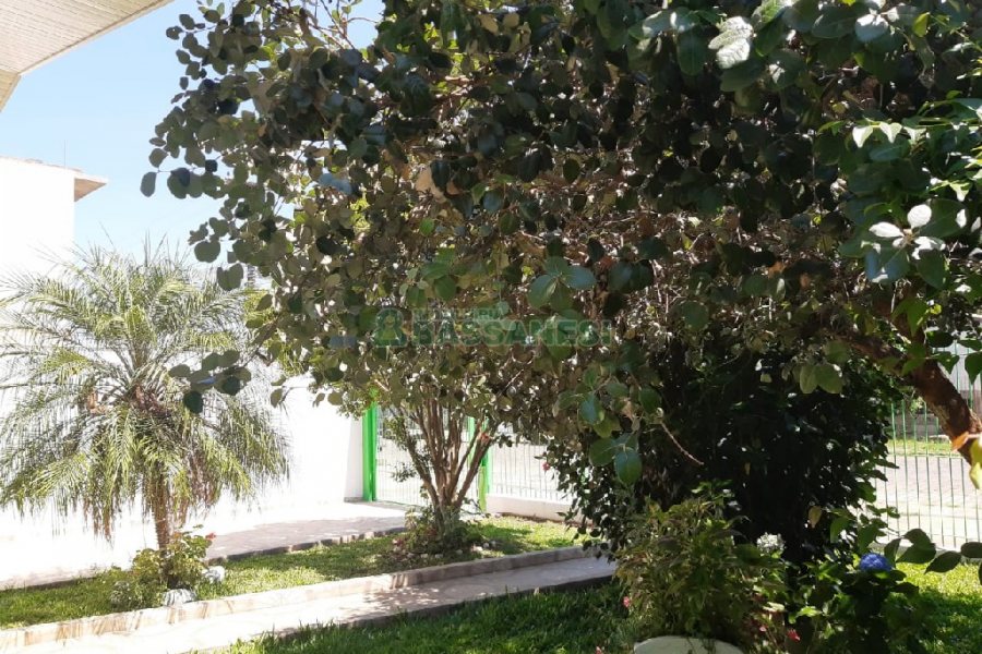 Casa com 161m², 3 dormitórios, 2 vagas, no bairro Nossa Senhora de Fátima em Caxias do Sul para Comprar