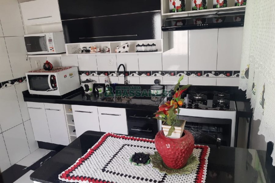 Casa com 161m², 3 dormitórios, 2 vagas, no bairro Nossa Senhora de Fátima em Caxias do Sul para Comprar